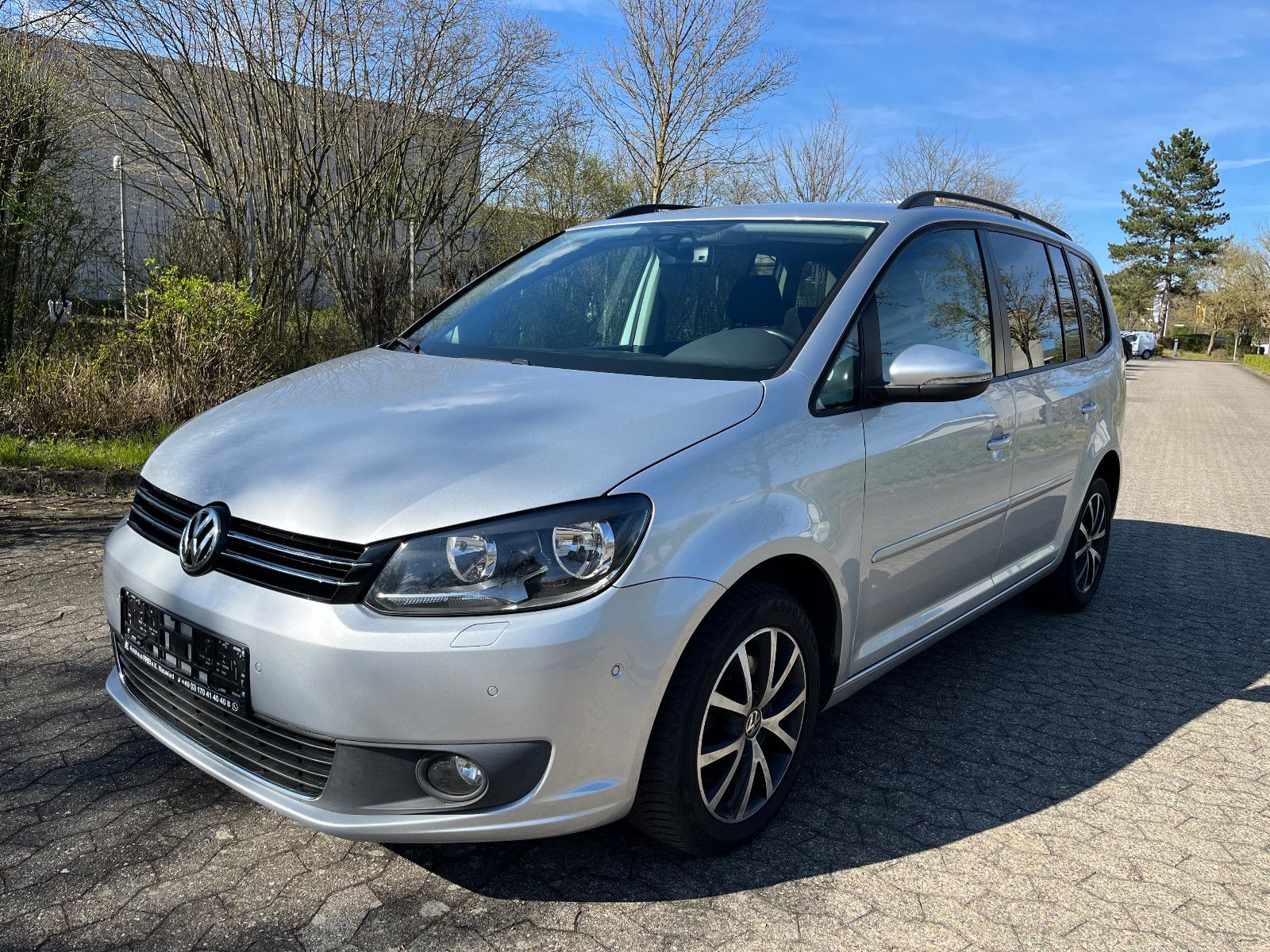 Volkswagen Touran 2.0 TDI Comfortline 7-Sitz/TÜV/ZAHNR.NEU!