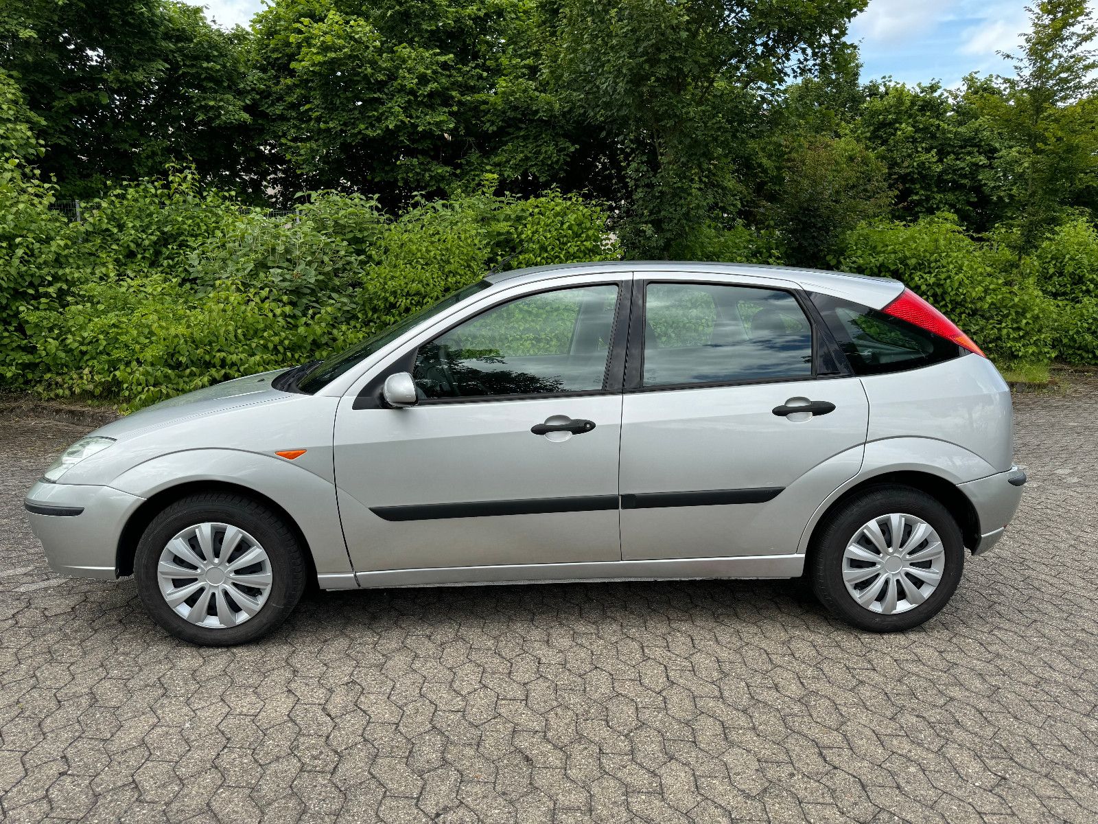 Ford Focus 1.8 Lim. Viva X TÜV NEU/ZAHNR.NEU/GARANTIE