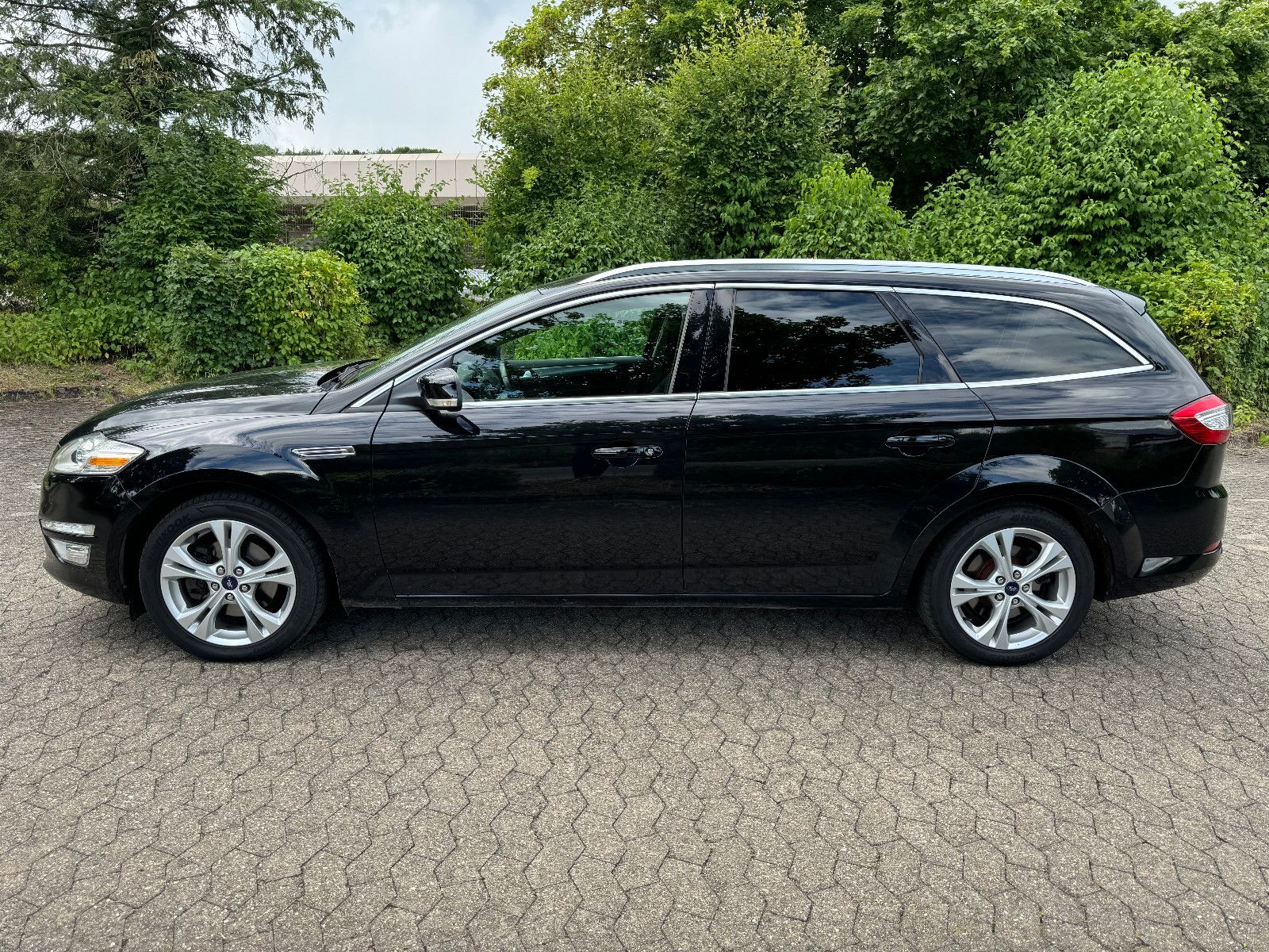 Ford Mondeo 1.6 TurnierTitaniumTÜV/ZAHNR.NEU/GARANTIE