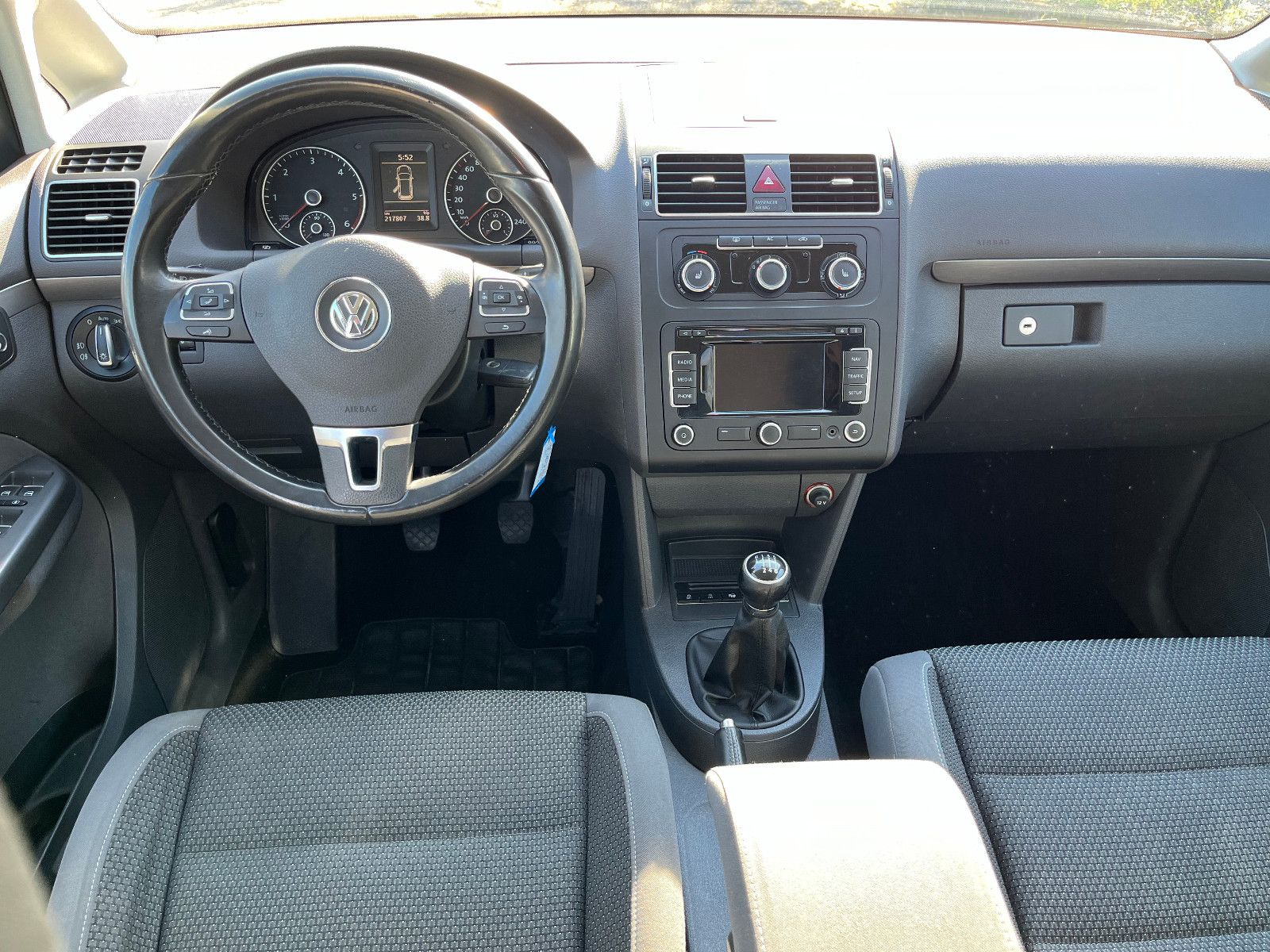 Volkswagen Touran 2.0 TDI Comfortline 7-Sitz/TÜV/ZAHNR.NEU!