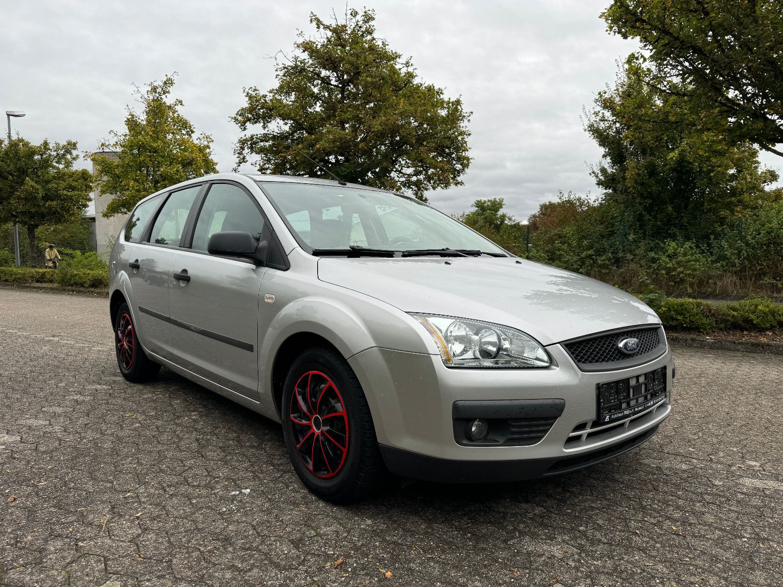 Ford Focus 1.6 Turnier Trend TÜV NEU/ZAHNR.NEU/GARANT