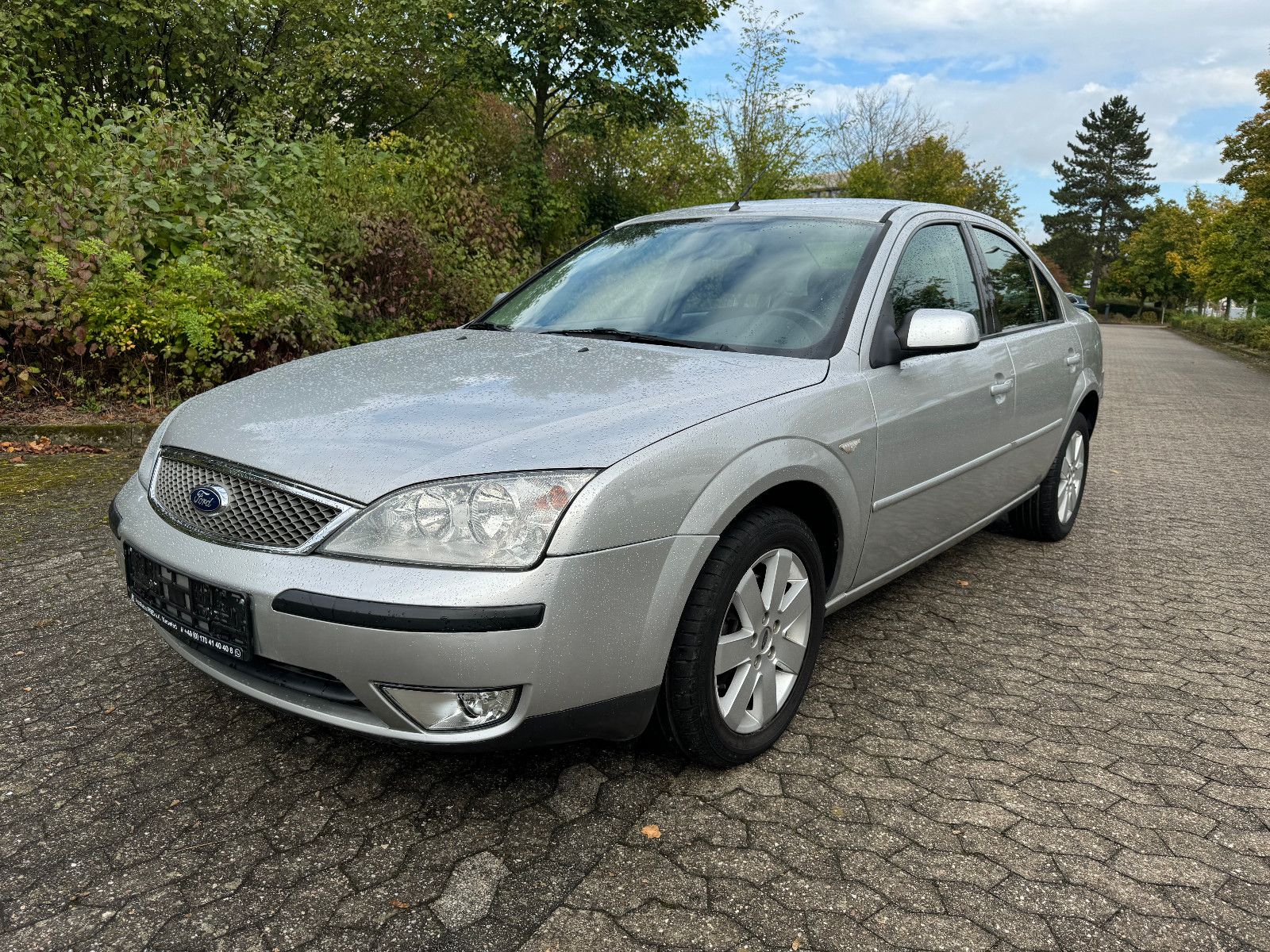 Ford Mondeo 1.8 Lim. Viva X TÜV NEU/GARANTIE/70TKM!