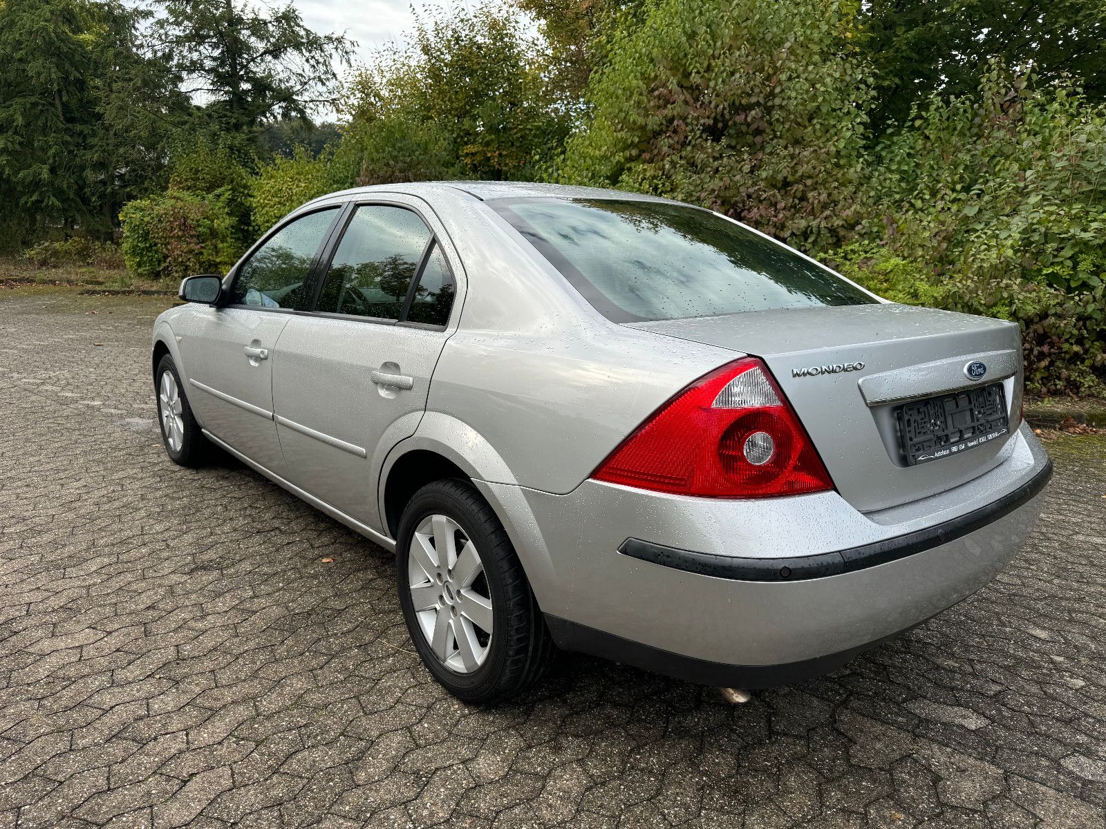 Ford Mondeo 1.8 Lim. Viva X TÜV NEU/GARANTIE/70TKM!