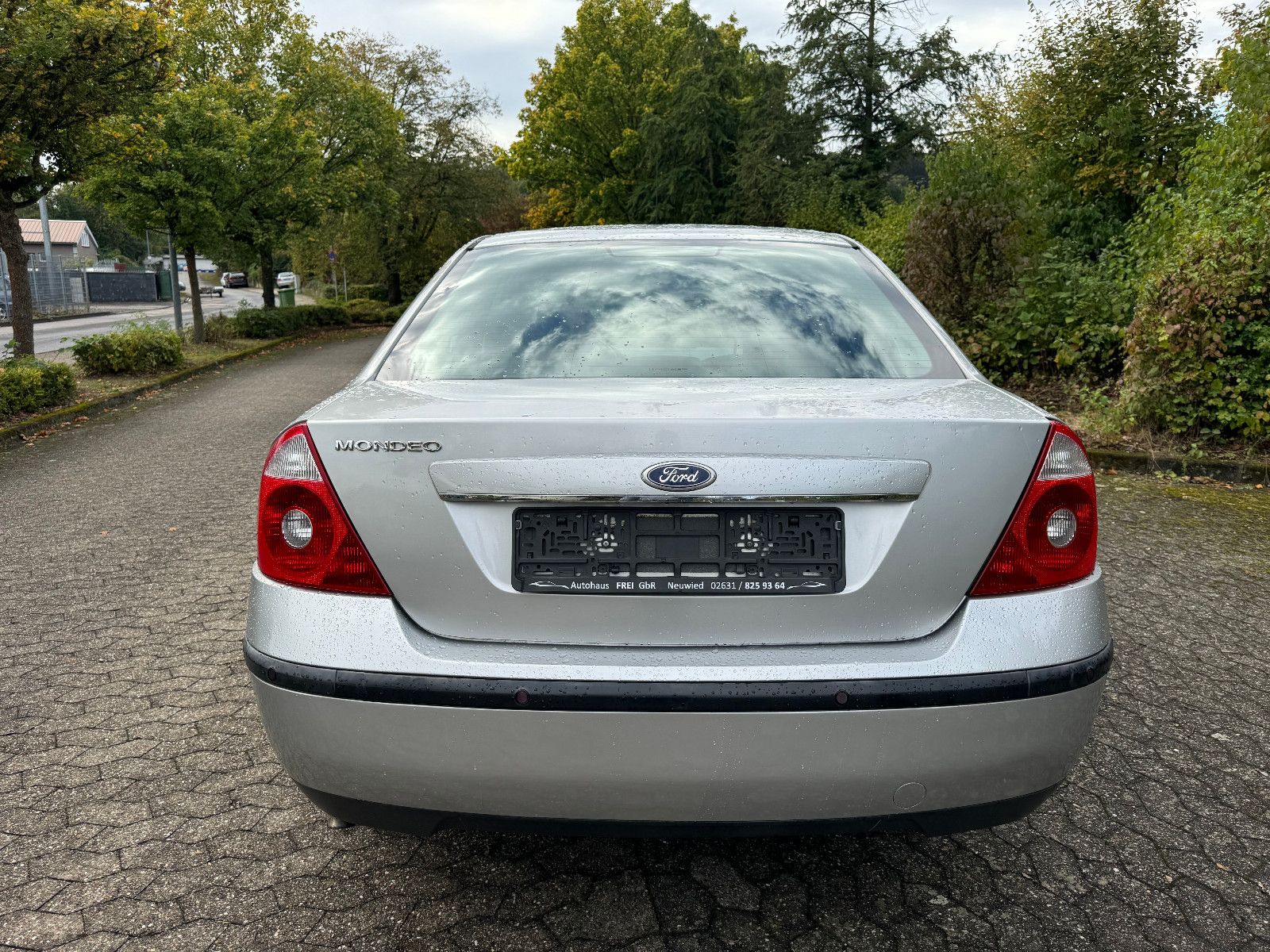 Ford Mondeo 1.8 Lim. Viva X TÜV NEU/GARANTIE/70TKM!