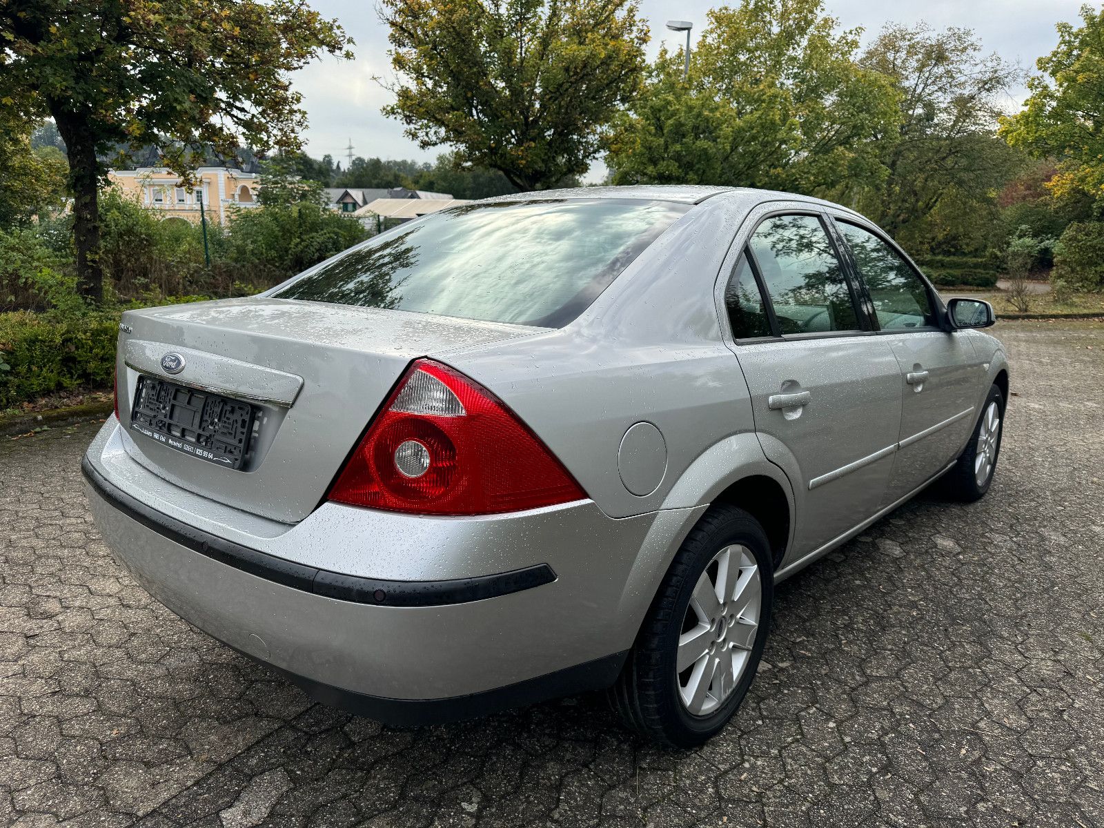 Ford Mondeo 1.8 Lim. Viva X TÜV NEU/GARANTIE/70TKM!