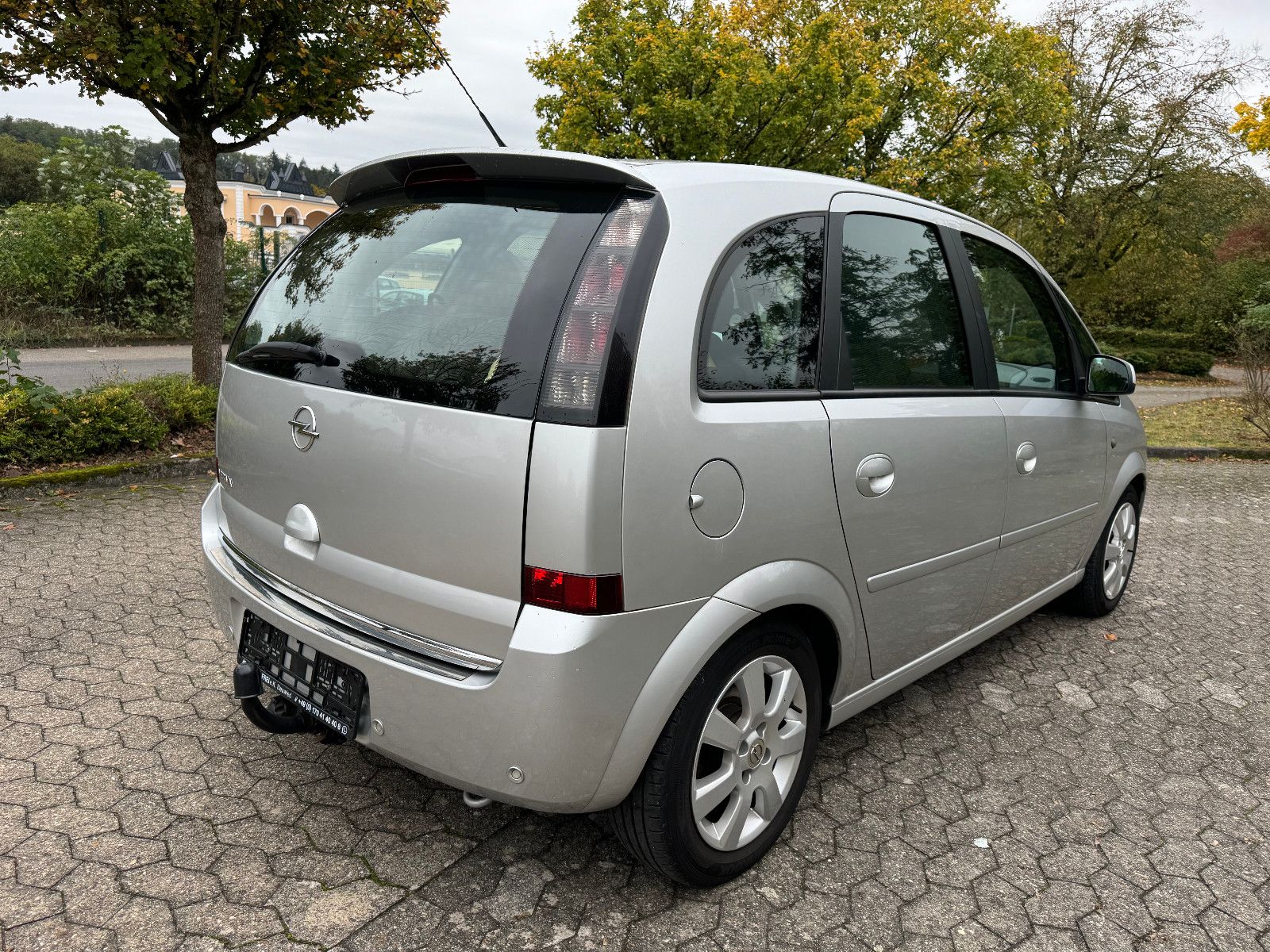 Opel Meriva 1.6 Cosmo Autom. TÜV NEU/ZAHNRIEMEN NEU!