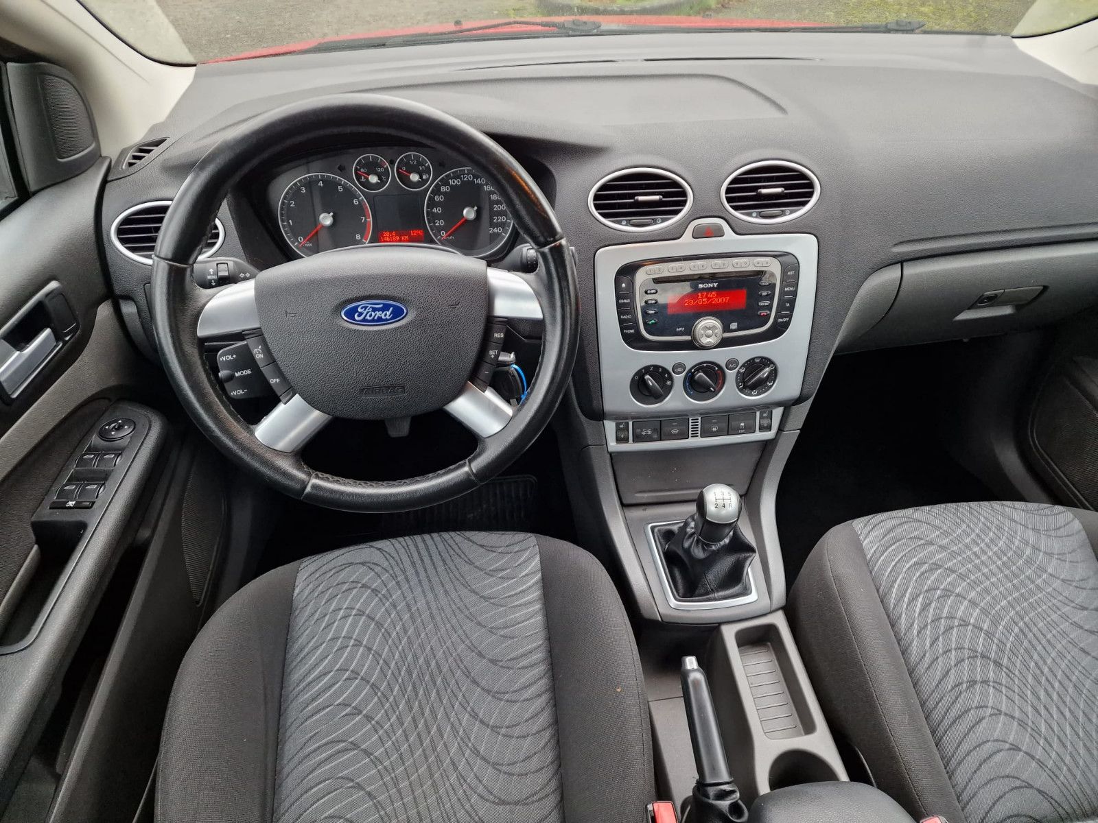 Ford Focus Cabrio 2.0 Trend !TÜV+INSPEK.NEU/GARANTIE!