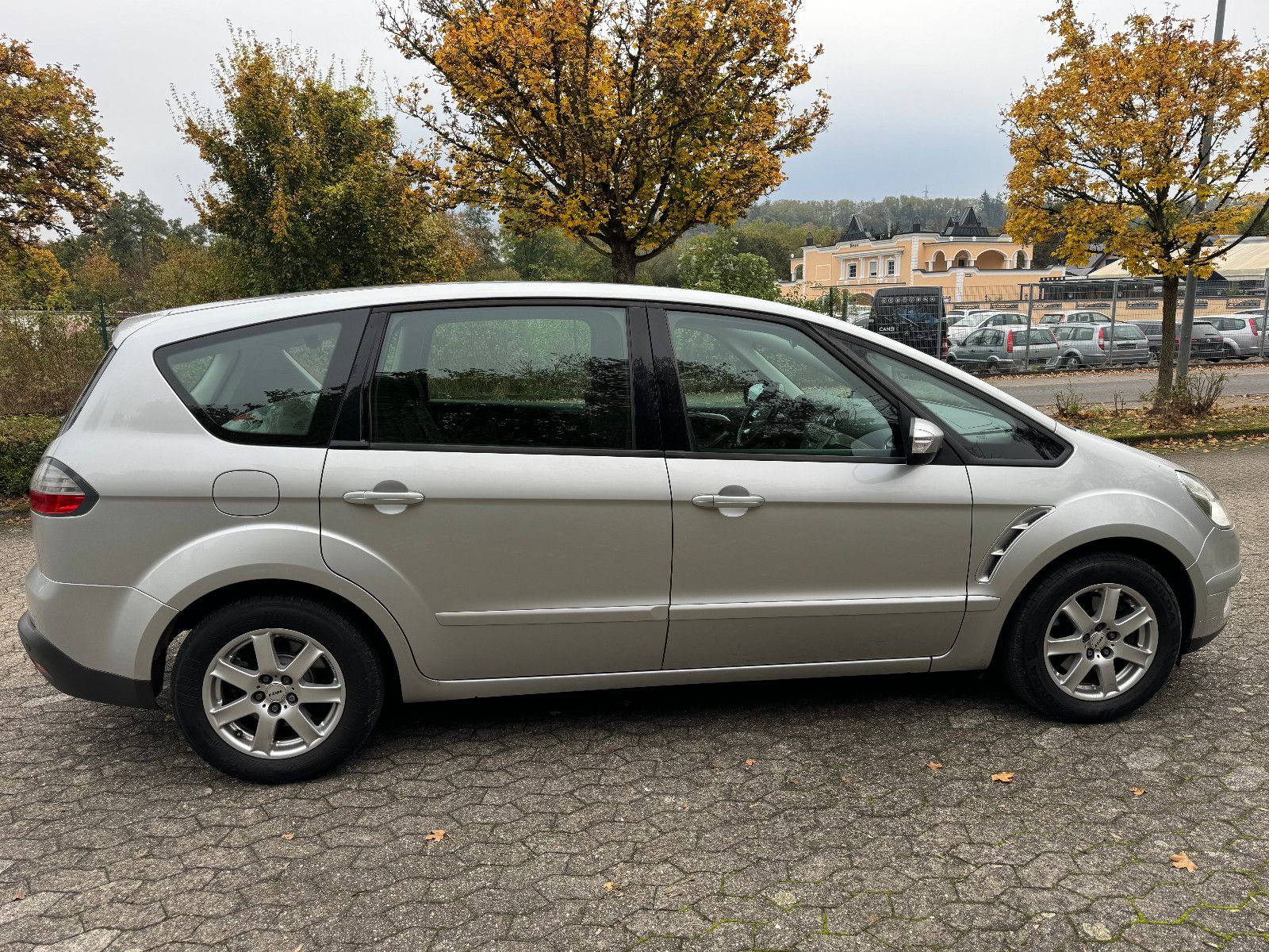 Ford S-MAX 2.0 Trend !TÜV NEU/Motor generalüberholt!