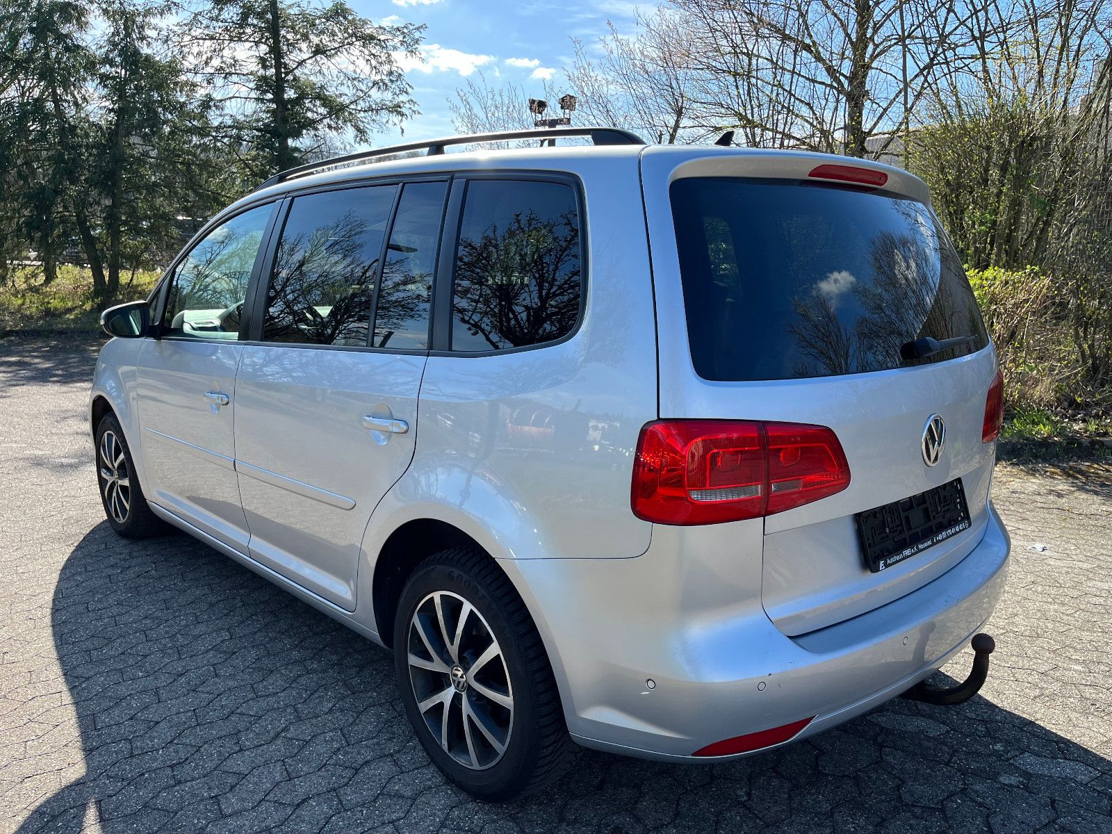 Volkswagen Touran 2.0 TDI Comfortline 7-Sitz/TÜV/ZAHNR.NEU!