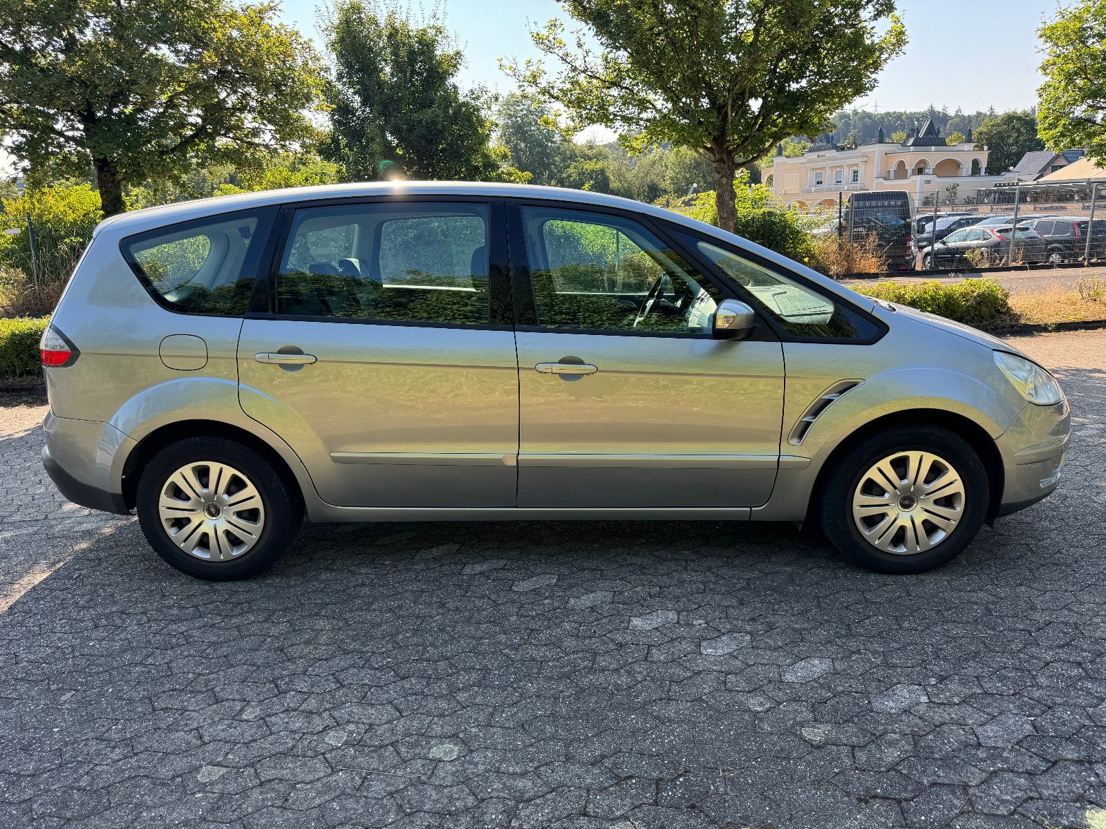 Ford S-Max 2.0 Trend TÜV NEU/INSPEKT.NEU/GARANTIE!